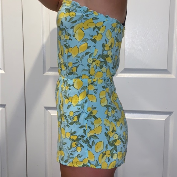 H and M | Strapless Romper - Picture 2 of 7